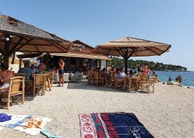 beach-bar-punta-open-till-12-p-m-005.jpg