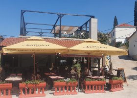 pizzeria-in-the-village-002.jpg